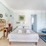 A056 - Nice Studio Cannes Centre With Parking