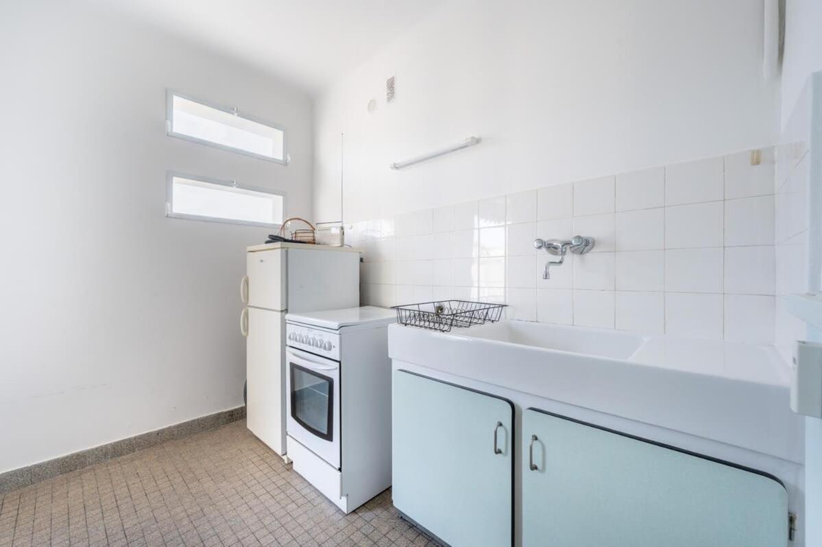 A056 - Centre With Parking Appartement *